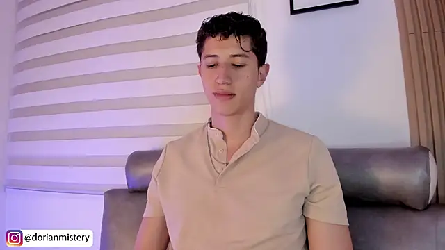 Dorianmistery2322_のライブXXXチャット