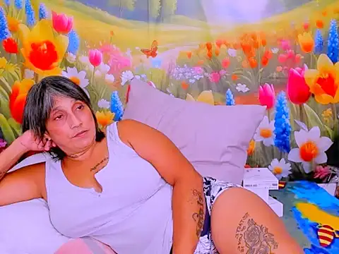 indianroxyn Live XXX chat