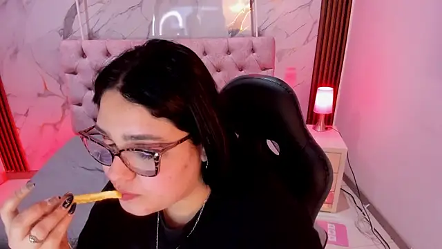 Camiila_Osorio Chat XXX live