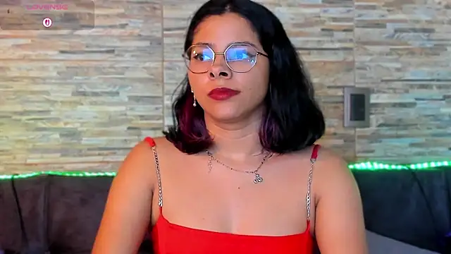 XXX chat uživo modela nath_redrex