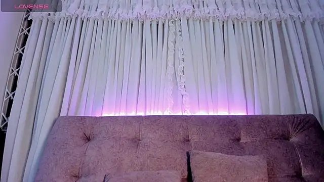 violet_77711 现场XXX聊天