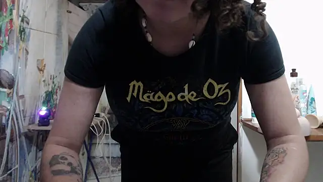 Chat XXX en directo de curly_greeneyed