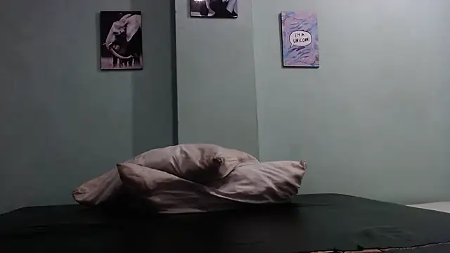 enzzo_rossiのライブXXXチャット