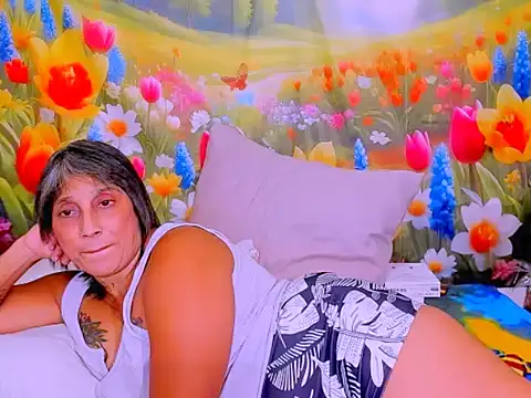 indianroxy Adlı Modelin Canlı XXX Sohbeti