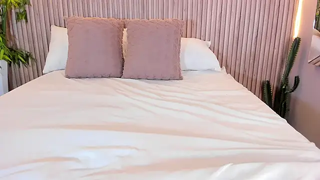 GeorginaReyes Show in webcam