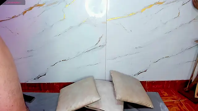 AmazingOrgasm's Webcam Show