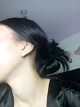 Natalye_23 Adlı Modelin Canlı XXX Sohbeti