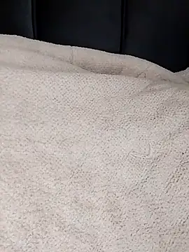 ndivhuwomuleya: διαδικτυακό σόου στην κάμερα