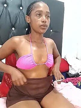 Chat +18 de GoodinbedAfrican4 ao vivo