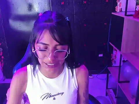 KarlaSlutSkinny__ Chat XXX live