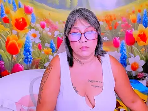 indianroxy 现场XXX聊天