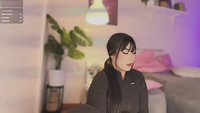 Jade-Naughty Live XXX-chat