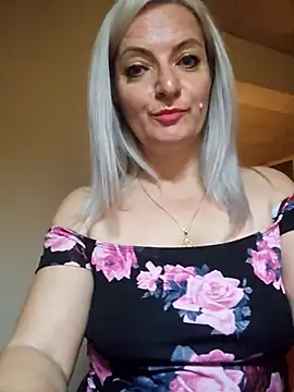 LadyTouchのライブXXXチャット