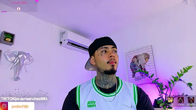 JordanSmiith_: διαδικτυακό σόου στην κάμερα