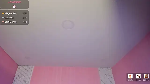 Qeen_blackk Pertunjukan Webcam