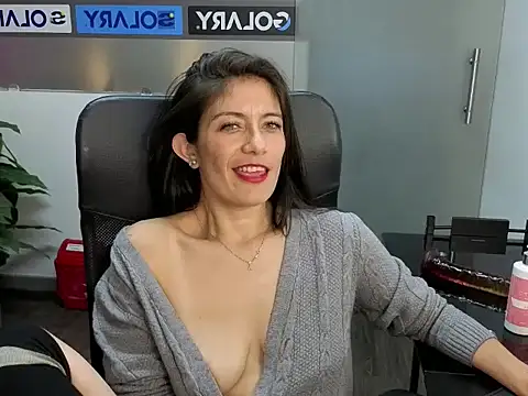 Chatroom XXX en direct de AnnyMilet_