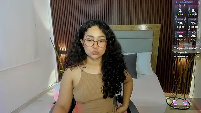 rossie_lanie_'s Live XXX Chat