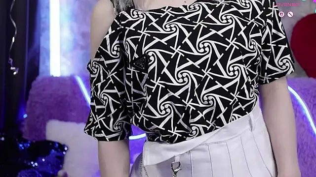 Yunakiss' Live XXX Chat