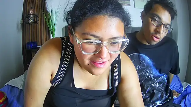 naughtycouplex_ Show in webcam