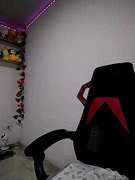 Chat XXX en directo de esmeralda_jadees