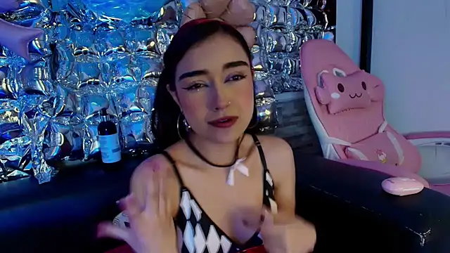 Chat XXX ao vivo de lala_cherry