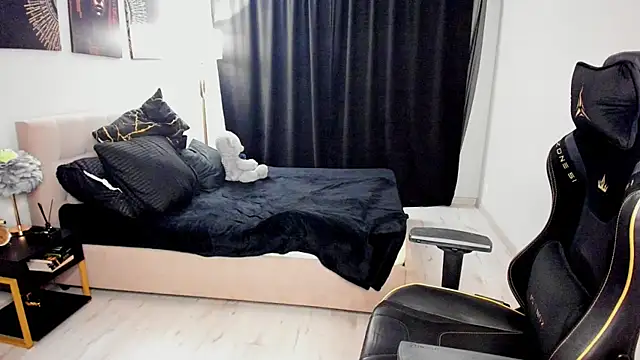 _FireInMySoul_ Adlı Modelin Canlı XXX Sohbeti