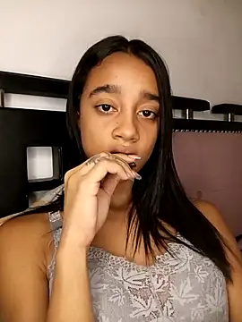 Zoe_Sweett18 Chat XXX in diretta