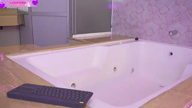 Chat +18 de Fernanda_thail_ ao vivo