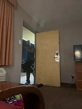 Stressreliever82's Live XXX Chat