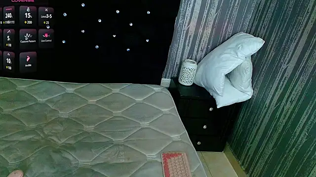 Alicee_Moonnのウェブカメラショー