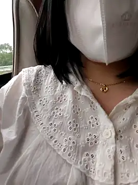 Mina-02 Adlı Modelin Canlı XXX Sohbeti