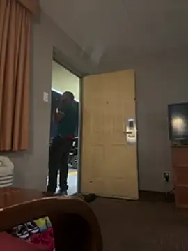 Stressreliever82's Live XXX Chat