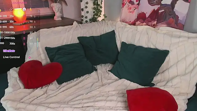 OssieCrews' Live XXX Chat