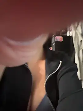 Goddessxxrosexx 现场XXX聊天