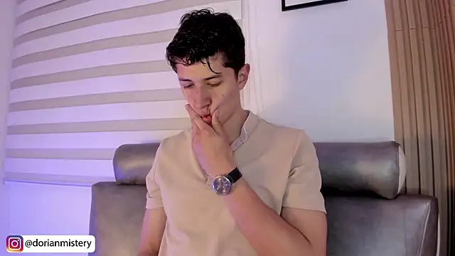 Dorianmistery2322_ Show Webcam