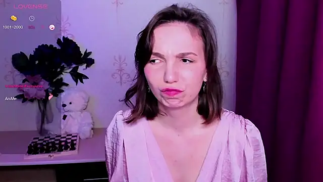 KindHazelHere_'s Live XXX Chat