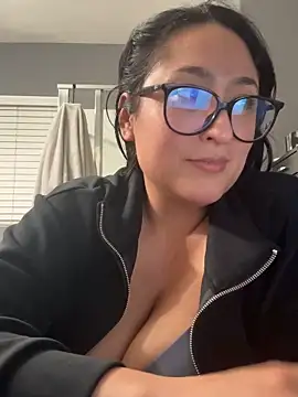 Goddessxxrosexx Adlı Modelin Canlı XXX Sohbeti