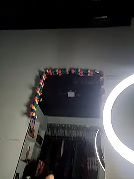 Živý XXX chat Little_Doll25