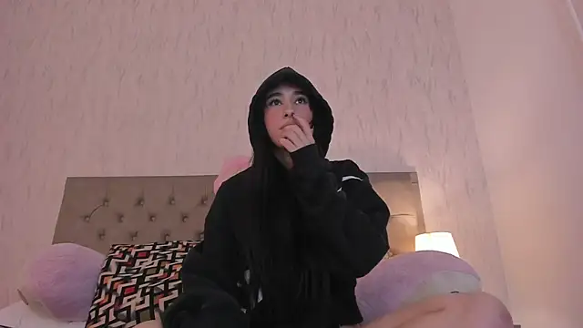 Lila_clark Show in webcam