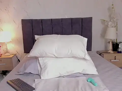 Nicolle_Duke Live XXX-Chat