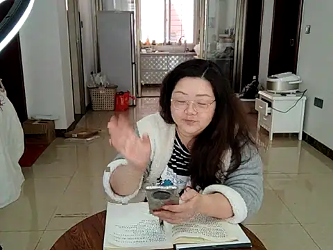 AngelwithEcup Adlı Modelin Canlı XXX Sohbeti