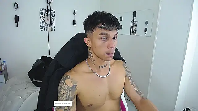 Leonard_Price Live XXX-chat