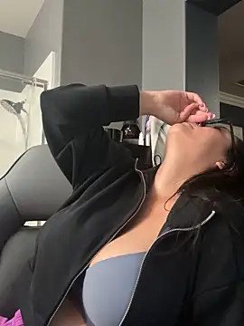 Goddessxxrosexx's Live XXX Chat