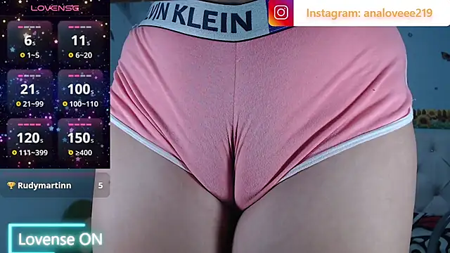 ana_studio's Live XXX Chat