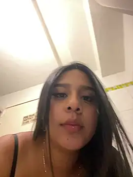 Shaarongp Adlı Modelin Canlı XXX Sohbeti