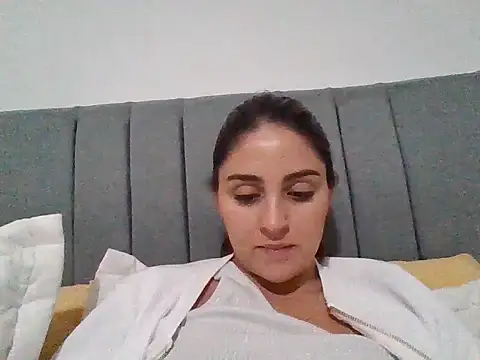 VictoriaNova_ Live XXX Chat