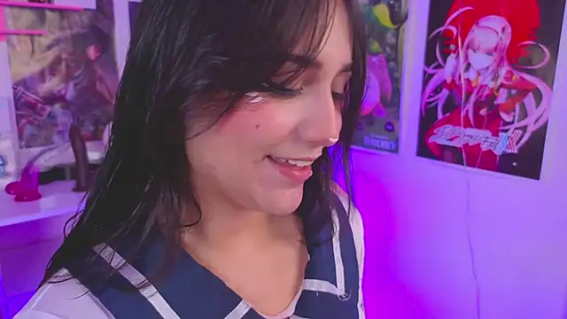 kitty_niki Adlı Modelin Canlı XXX Sohbeti