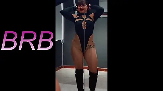 Czat XXX na żywo – NaomiAmazing01