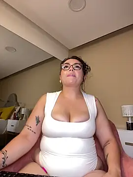 AlmaraRouge Live XXX Chat