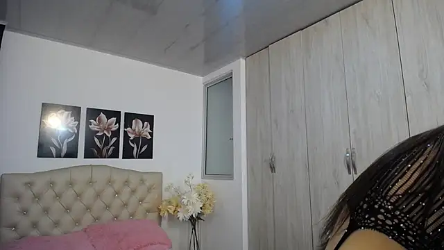 pinky_f00x: онлайн-секс-чат